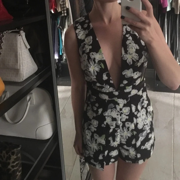 Open back romper - Picture 4 of 9